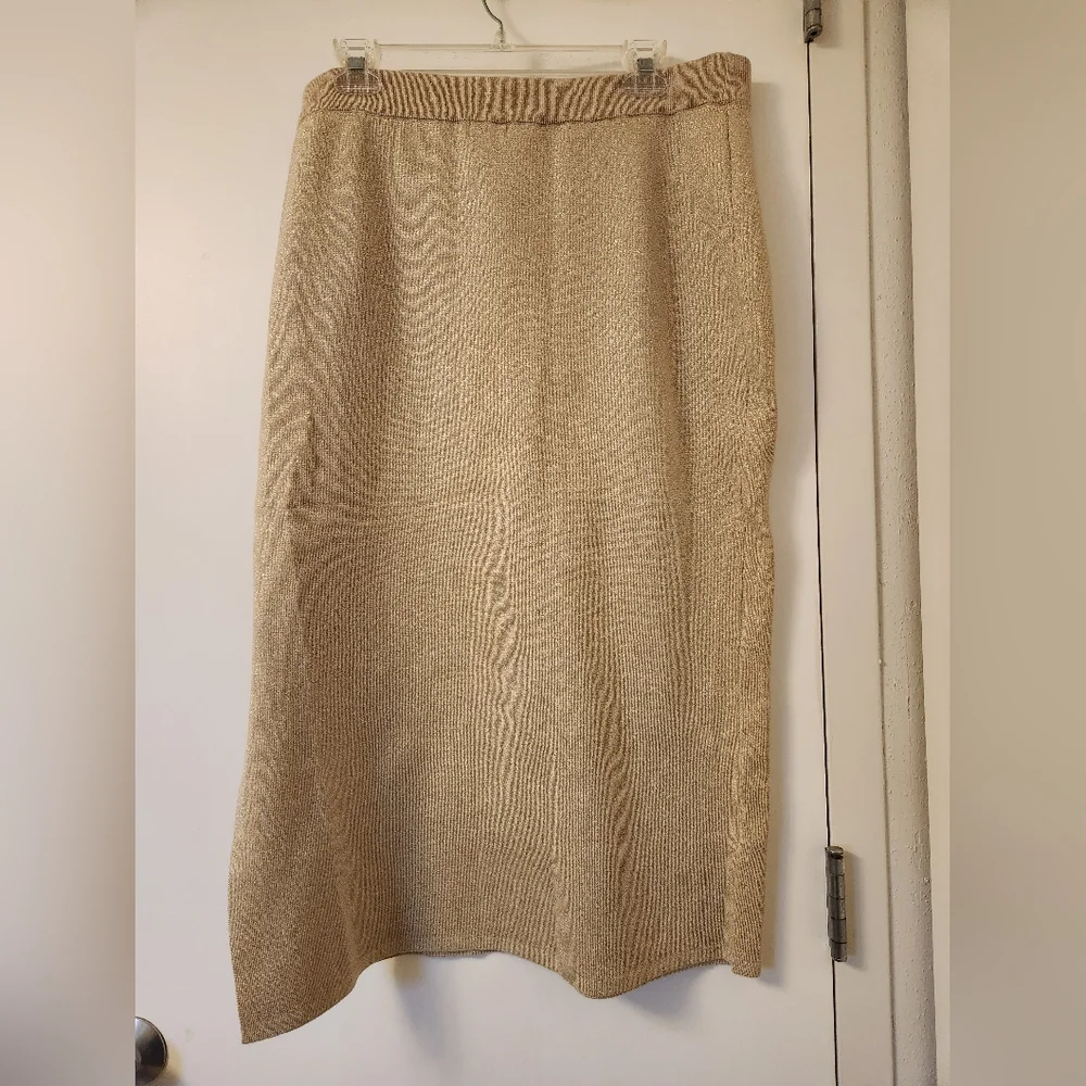 NWOT Jaclyn Smith Shimmery Gold Skirt‎ - Picture 3 of 7